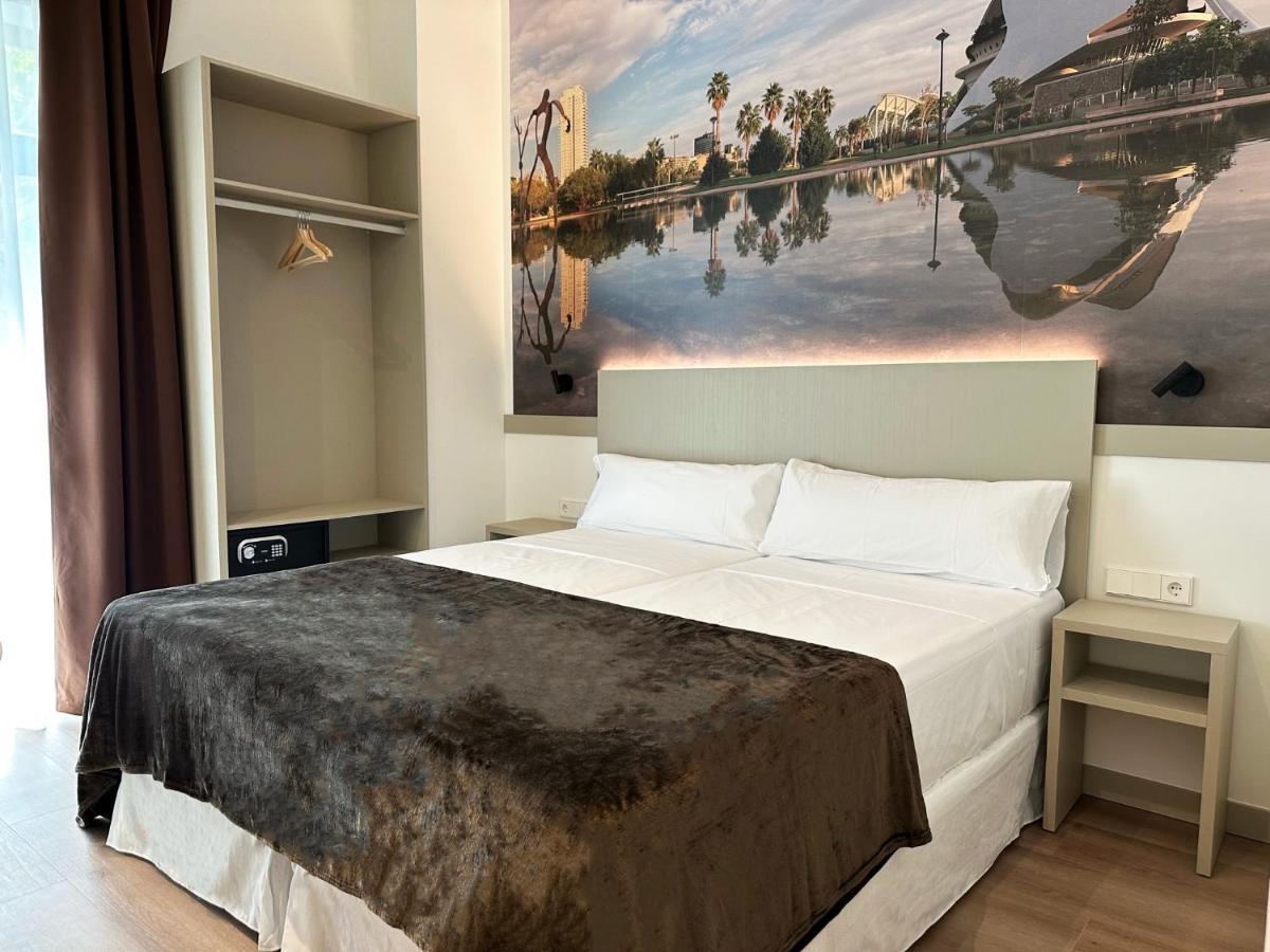 Hotel Bestprice Валенсия Екстериор снимка