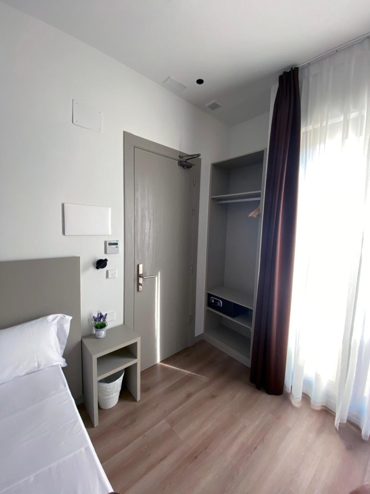 Hotel Bestprice Валенсия Екстериор снимка